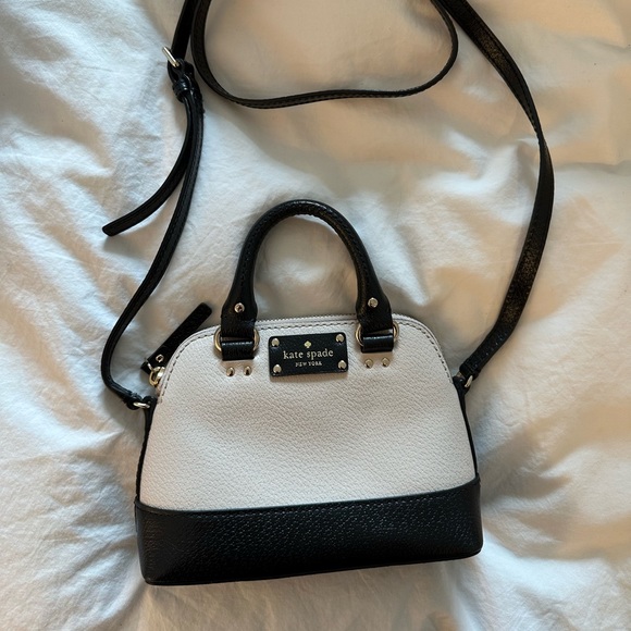 Kate Spade Mini Rachelle - like new - Picture 3 of 6
